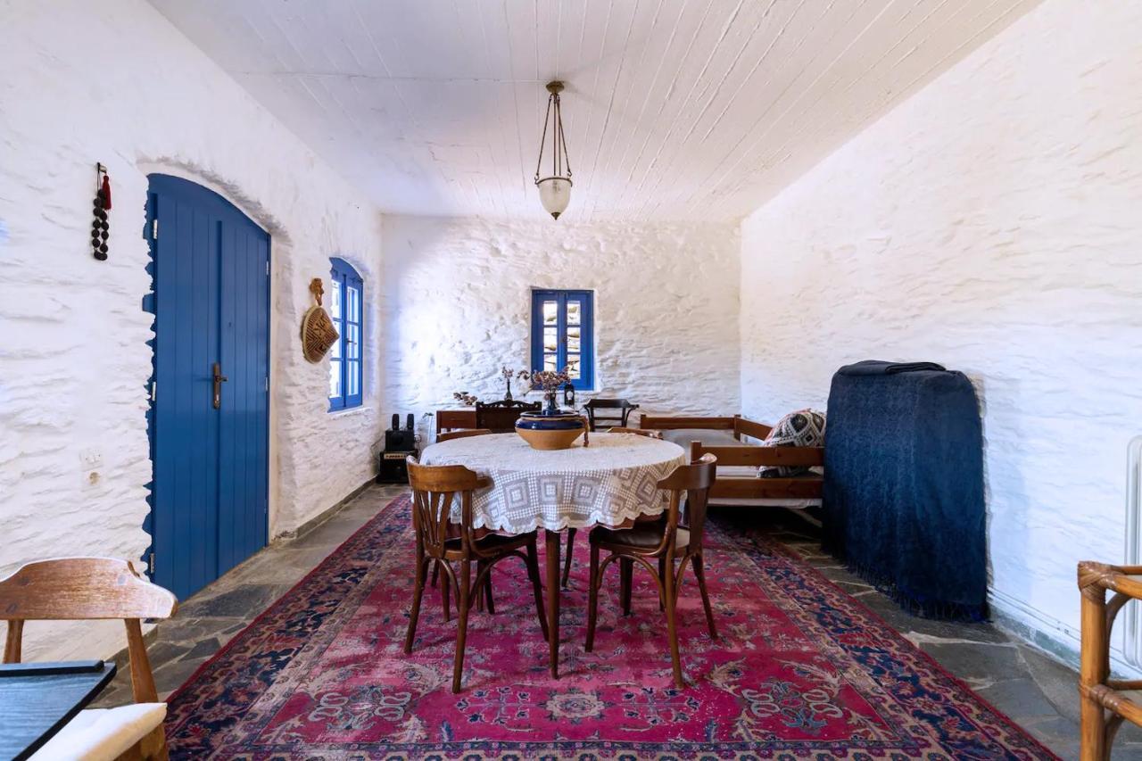 Traditional Village House On Kea Milopotamos  Exterior photo